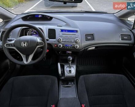 Черный Хонда Цивик, объемом двигателя 1.3 л и пробегом 297 тыс. км за 7999 $, фото 32 на Automoto.ua