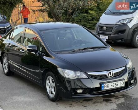 Черный Хонда Цивик, объемом двигателя 1.3 л и пробегом 297 тыс. км за 7999 $, фото 7 на Automoto.ua