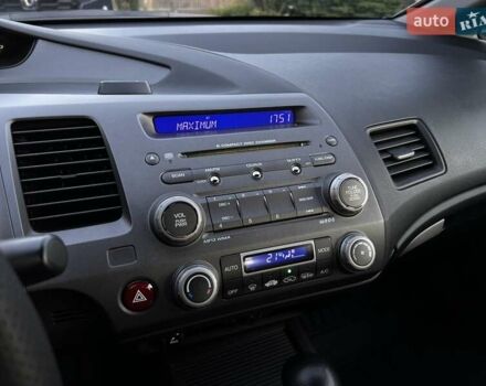 Черный Хонда Цивик, объемом двигателя 1.3 л и пробегом 297 тыс. км за 7999 $, фото 56 на Automoto.ua