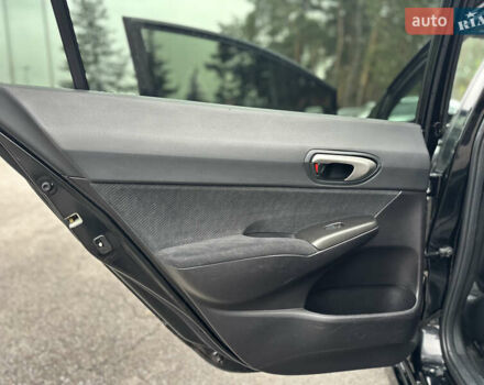 Чорний Хонда Сівік, об'ємом двигуна 1.3 л та пробігом 240 тис. км за 6800 $, фото 26 на Automoto.ua