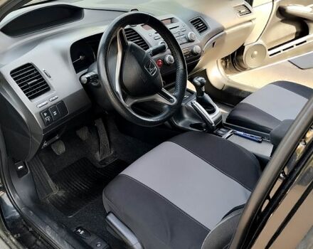 Черный Хонда Цивик, объемом двигателя 1.8 л и пробегом 198 тыс. км за 7000 $, фото 7 на Automoto.ua