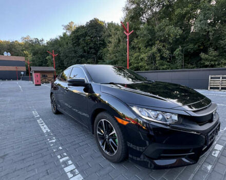 Черный Хонда Цивик, объемом двигателя 2 л и пробегом 116 тыс. км за 13500 $, фото 6 на Automoto.ua