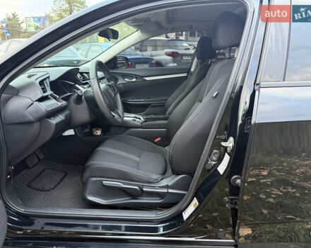 Черный Хонда Цивик, объемом двигателя 2 л и пробегом 173 тыс. км за 14000 $, фото 1 на Automoto.ua