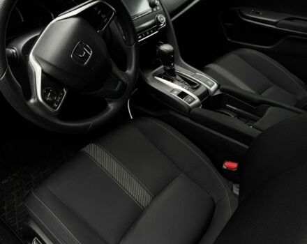 Черный Хонда Цивик, объемом двигателя 2 л и пробегом 140 тыс. км за 14000 $, фото 8 на Automoto.ua