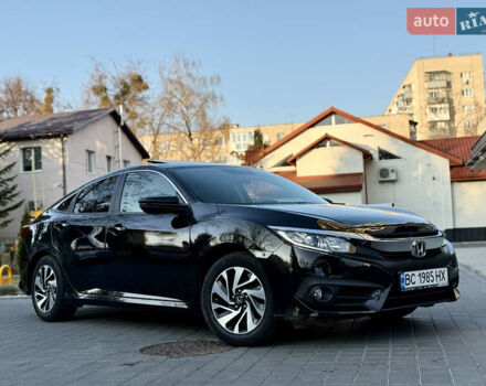 Черный Хонда Цивик, объемом двигателя 1.6 л и пробегом 56 тыс. км за 13500 $, фото 6 на Automoto.ua