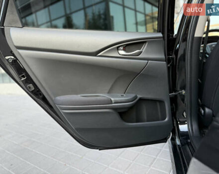 Черный Хонда Цивик, объемом двигателя 1.6 л и пробегом 56 тыс. км за 13500 $, фото 32 на Automoto.ua