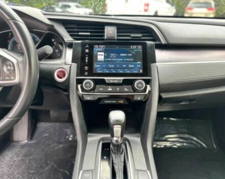 Хонда Цивик 2018 в Житомире на Automoto.ua Черный Хонда Цивик, объемом двигателя 1.5 л и пробегом 47 тыс. км за 10000 $, фото 9 на Automoto.ua