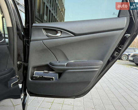 Черный Хонда Цивик, объемом двигателя 1.6 л и пробегом 56 тыс. км за 13500 $, фото 37 на Automoto.ua