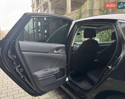 Черный Хонда Цивик, объемом двигателя 1.6 л и пробегом 56 тыс. км за 12999 $, фото 35 на Automoto.ua