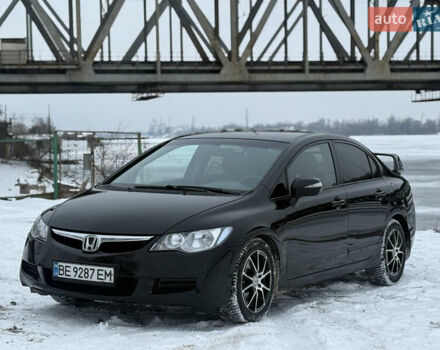 Черный Хонда Цивик, объемом двигателя 1.8 л и пробегом 203 тыс. км за 6000 $, фото 1 на Automoto.ua