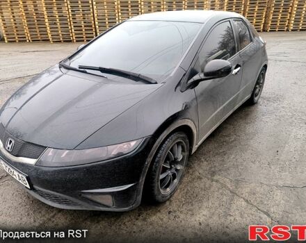 Черный Хонда Цивик, объемом двигателя 1.8 л и пробегом 260 тыс. км за 7000 $, фото 1 на Automoto.ua