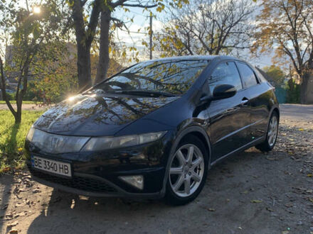Черный Хонда Цивик, объемом двигателя 1.8 л и пробегом 207 тыс. км за 4300 $, фото 1 на Automoto.ua