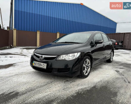Черный Хонда Цивик, объемом двигателя 1.8 л и пробегом 302 тыс. км за 6800 $, фото 1 на Automoto.ua