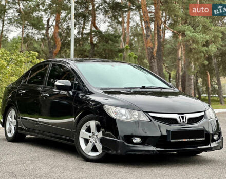 Черный Хонда Цивик, объемом двигателя 1.3 л и пробегом 240 тыс. км за 7300 $, фото 1 на Automoto.ua