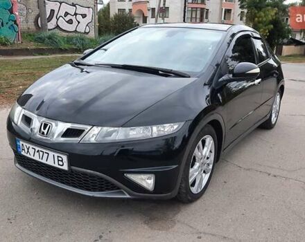 Черный Хонда Цивик, объемом двигателя 1.8 л и пробегом 95 тыс. км за 10500 $, фото 1 на Automoto.ua