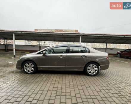 Коричневый Хонда Цивик, объемом двигателя 1.8 л и пробегом 115 тыс. км за 5750 $, фото 10 на Automoto.ua