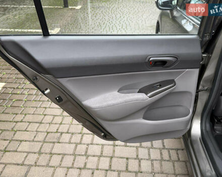 Коричневый Хонда Цивик, объемом двигателя 1.8 л и пробегом 115 тыс. км за 5750 $, фото 24 на Automoto.ua