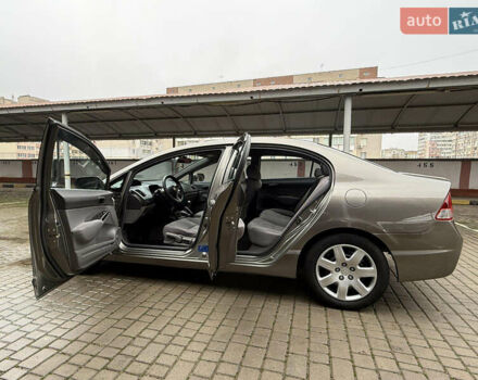 Коричневый Хонда Цивик, объемом двигателя 1.8 л и пробегом 115 тыс. км за 5750 $, фото 17 на Automoto.ua