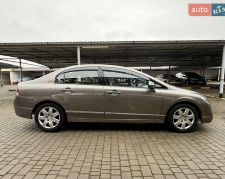 Коричневый Хонда Цивик, объемом двигателя 1.8 л и пробегом 115 тыс. км за 5750 $, фото 11 на Automoto.ua