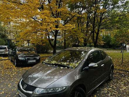 Коричневый Хонда Цивик, объемом двигателя 1.4 л и пробегом 252 тыс. км за 9800 $, фото 1 на Automoto.ua