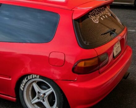 Красный Хонда Цивик, объемом двигателя 1.3 л и пробегом 300 тыс. км за 2900 $, фото 5 на Automoto.ua