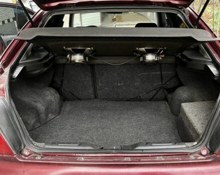 Красный Хонда Цивик, объемом двигателя 1.4 л и пробегом 329 тыс. км за 2300 $, фото 6 на Automoto.ua