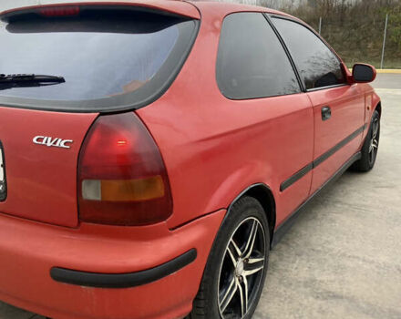 Червоний Хонда Сівік, об'ємом двигуна 1.34 л та пробігом 350 тис. км за 2000 $, фото 6 на Automoto.ua