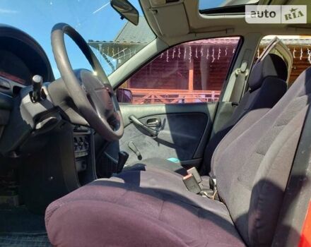 Красный Хонда Цивик, объемом двигателя 1.4 л и пробегом 221 тыс. км за 2850 $, фото 4 на Automoto.ua