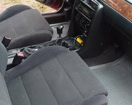 Красный Хонда Цивик, объемом двигателя 1.4 л и пробегом 315 тыс. км за 2399 $, фото 4 на Automoto.ua