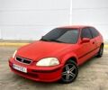 Красный Хонда Цивик, объемом двигателя 1.3 л и пробегом 350 тыс. км за 2000 $, фото 1 на Automoto.ua