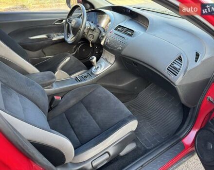 Красный Хонда Цивик, объемом двигателя 1.8 л и пробегом 272 тыс. км за 5700 $, фото 33 на Automoto.ua