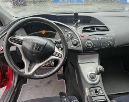 Красный Хонда Цивик, объемом двигателя 1.8 л и пробегом 196 тыс. км за 5700 $, фото 14 на Automoto.ua