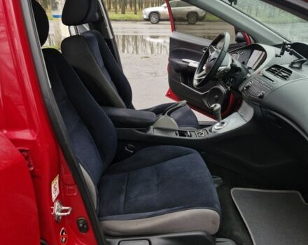 Красный Хонда Цивик, объемом двигателя 1.8 л и пробегом 196 тыс. км за 5700 $, фото 17 на Automoto.ua