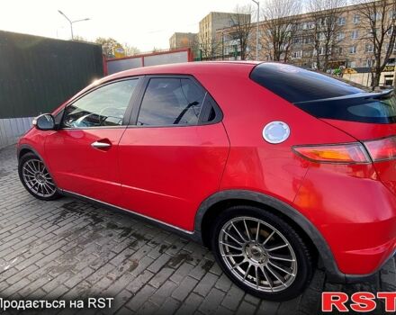 Красный Хонда Цивик, объемом двигателя 1.8 л и пробегом 131 тыс. км за 7900 $, фото 2 на Automoto.ua