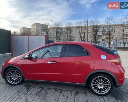 Червоний Хонда Сівік, об'ємом двигуна 1.8 л та пробігом 131 тис. км за 7900 $, фото 2 на Automoto.ua