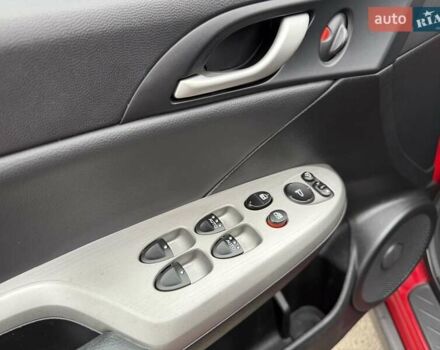 Червоний Хонда Сівік, об'ємом двигуна 1.8 л та пробігом 128 тис. км за 8800 $, фото 11 на Automoto.ua