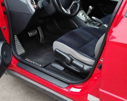 Красный Хонда Цивик, объемом двигателя 1.8 л и пробегом 220 тыс. км за 6500 $, фото 5 на Automoto.ua