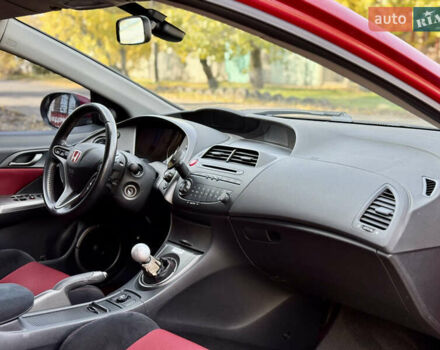 Красный Хонда Цивик, объемом двигателя 2 л и пробегом 110 тыс. км за 9500 $, фото 7 на Automoto.ua