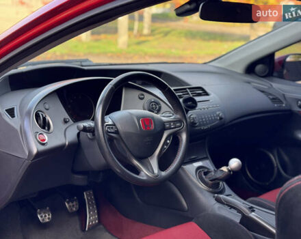 Красный Хонда Цивик, объемом двигателя 2 л и пробегом 110 тыс. км за 9500 $, фото 6 на Automoto.ua