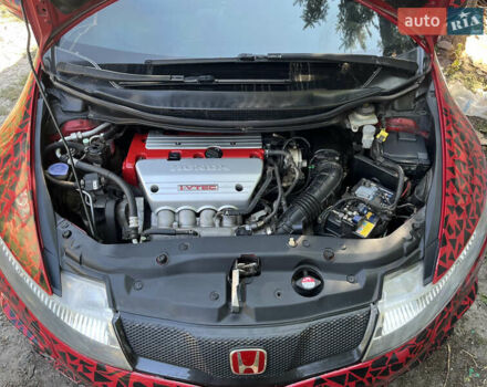 Красный Хонда Цивик, объемом двигателя 2 л и пробегом 206 тыс. км за 8500 $, фото 7 на Automoto.ua