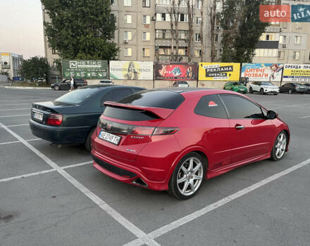 Красный Хонда Цивик, объемом двигателя 2 л и пробегом 206 тыс. км за 8500 $, фото 5 на Automoto.ua