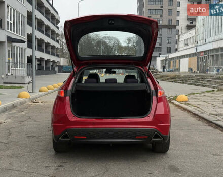 Красный Хонда Цивик, объемом двигателя 1.8 л и пробегом 282 тыс. км за 5999 $, фото 5 на Automoto.ua