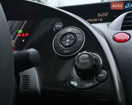 Красный Хонда Цивик, объемом двигателя 1.8 л и пробегом 282 тыс. км за 5999 $, фото 24 на Automoto.ua