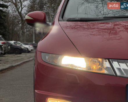 Красный Хонда Цивик, объемом двигателя 1.8 л и пробегом 282 тыс. км за 5999 $, фото 9 на Automoto.ua