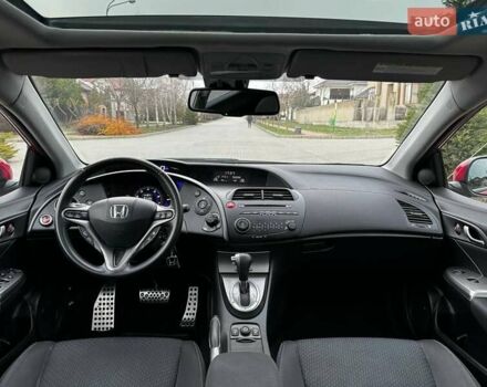 Червоний Хонда Сівік, об'ємом двигуна 1.8 л та пробігом 120 тис. км за 9999 $, фото 9 на Automoto.ua