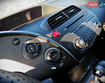 Красный Хонда Цивик, объемом двигателя 1.8 л и пробегом 113 тыс. км за 9800 $, фото 10 на Automoto.ua