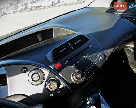 Красный Хонда Цивик, объемом двигателя 1.8 л и пробегом 113 тыс. км за 9800 $, фото 9 на Automoto.ua