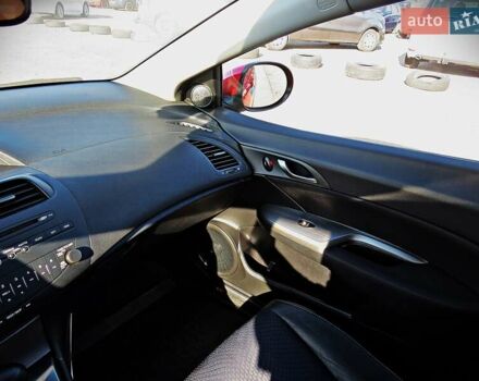 Красный Хонда Цивик, объемом двигателя 1.8 л и пробегом 113 тыс. км за 9800 $, фото 12 на Automoto.ua