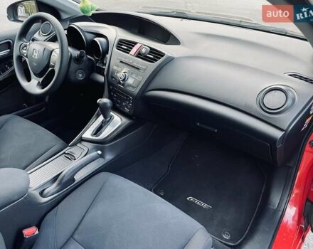 Красный Хонда Цивик, объемом двигателя 1.8 л и пробегом 100 тыс. км за 12500 $, фото 43 на Automoto.ua