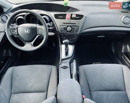 Красный Хонда Цивик, объемом двигателя 1.8 л и пробегом 100 тыс. км за 12500 $, фото 52 на Automoto.ua